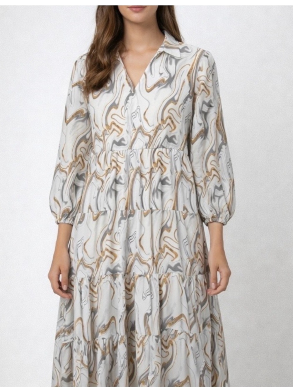 Calstyle Marble-Swash Tiered Maxi Dress in White, Tan and Gray size XL